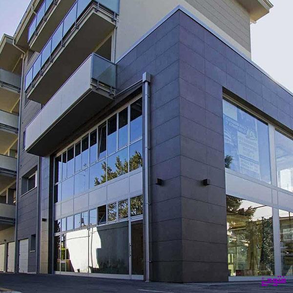 پرسلان در نمای ساختمان