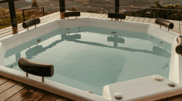 وان و جکوزی